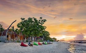 Santen Beach Bungalows